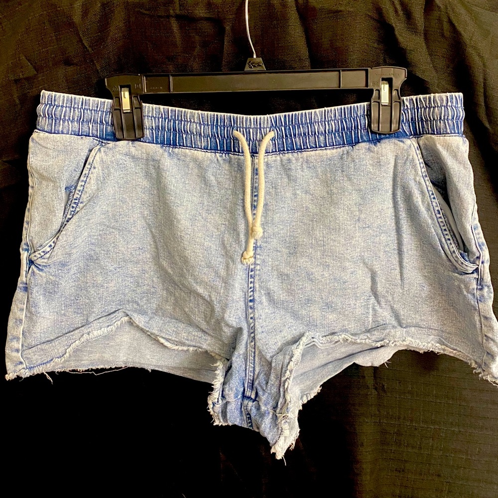 No Bo shorts